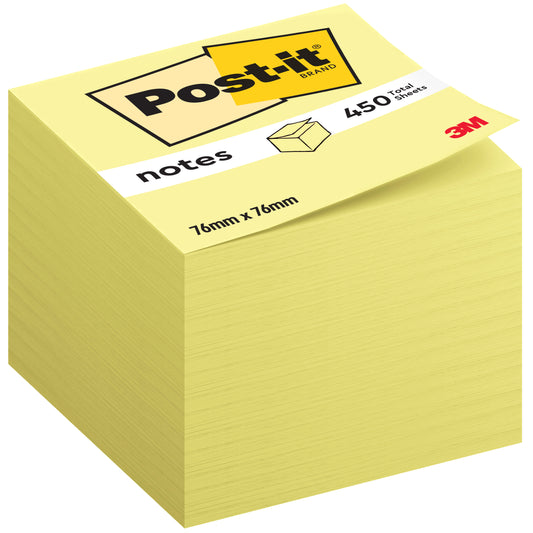 Ein Stapel gelber Post-it® Notes Würfel, 76 x 76 mm, 450 Blatt pro Block, mit dem 3M Logo unten rechts auf dem Etikett. Enthält einen Block pro Packung und besteht zu 100% aus PEFC-zertifiziertem Papier.