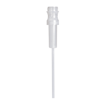 A close-up of the needle shows the precise dosing that is achieved with the Dr. Schnell small dispenser with return, accessory for round bottle (1 piece) from DR.SCHNELL GmbH & Co. KGaA.