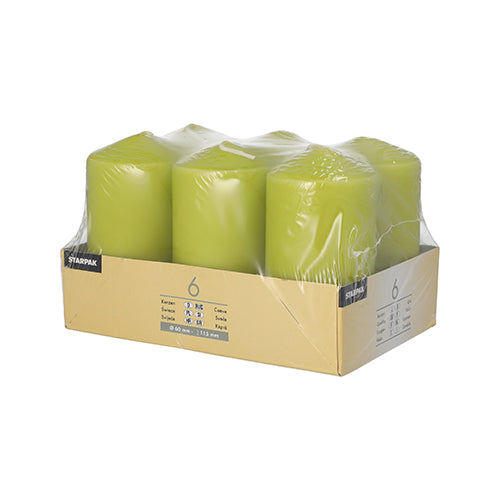 The Starpak 6 pillar candles Ø 60 mm · 115 mm set consists of high-quality green candles, packed in clear foil and a cardboard tray with product information – for extra long burning time.