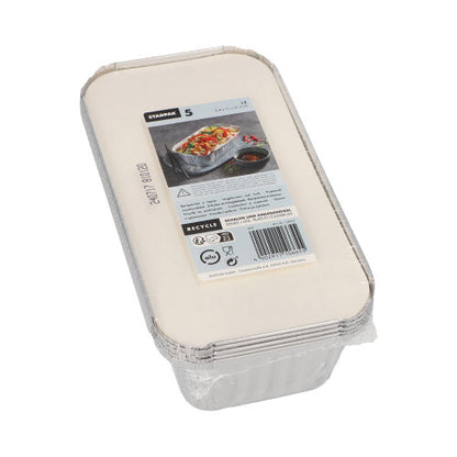 A stack of Starpak 5 trays, aluminum + insert lid, PE-coated rectangular is wrapped in plastic. The top label shows product information, a barcode, and a food image - perfect for gastronomy.