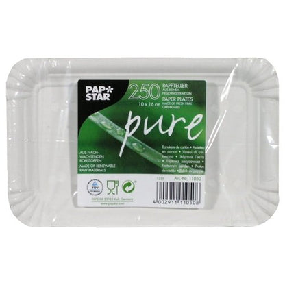 A rectangular pack of PAPSTAR GmbH 250 plates, "pure" cardboard rectangular white (10 x 16 cm) is delivered in a clear plastic packaging with a green-white, multilingual label with product details.