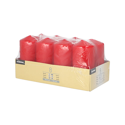 A beige tray contains eight individually wrapped Starpak 8 pillar candles (Ø 50 mm · 100 mm) in red, made from high-quality wax for a cozy atmosphere. Product details are printed on the front and side of the tray.