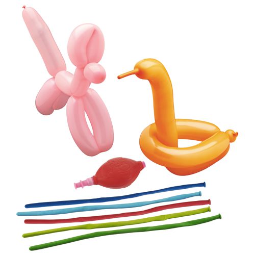 Five uninflated PAPSTAR modeling balloons 120 cm, assorted colors with pump (5 pieces, PAPSTAR GmbH) are shown with a red pump. Above are two sculptures - a pink dog and an orange snake - ideal for all aspiring balloon artists.