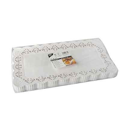 A stack of PAPSTAR lace papers square 34x17 cm, white (250 pieces) for decoration, with a lace-like edge and packaged in a transparent foil bag with PAPSTAR GmbH branding on the label.