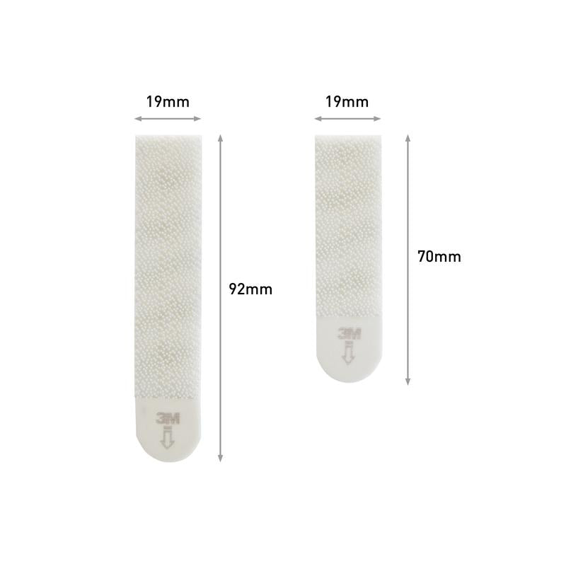 Two Command™ Picture Hanging Strips from 3M Deutschland GmbH (Sizes M 70x19mm, L 92x19mm) from the Value Pack 17209 are shown side by side - perfect for hanging pictures without nails or damage.