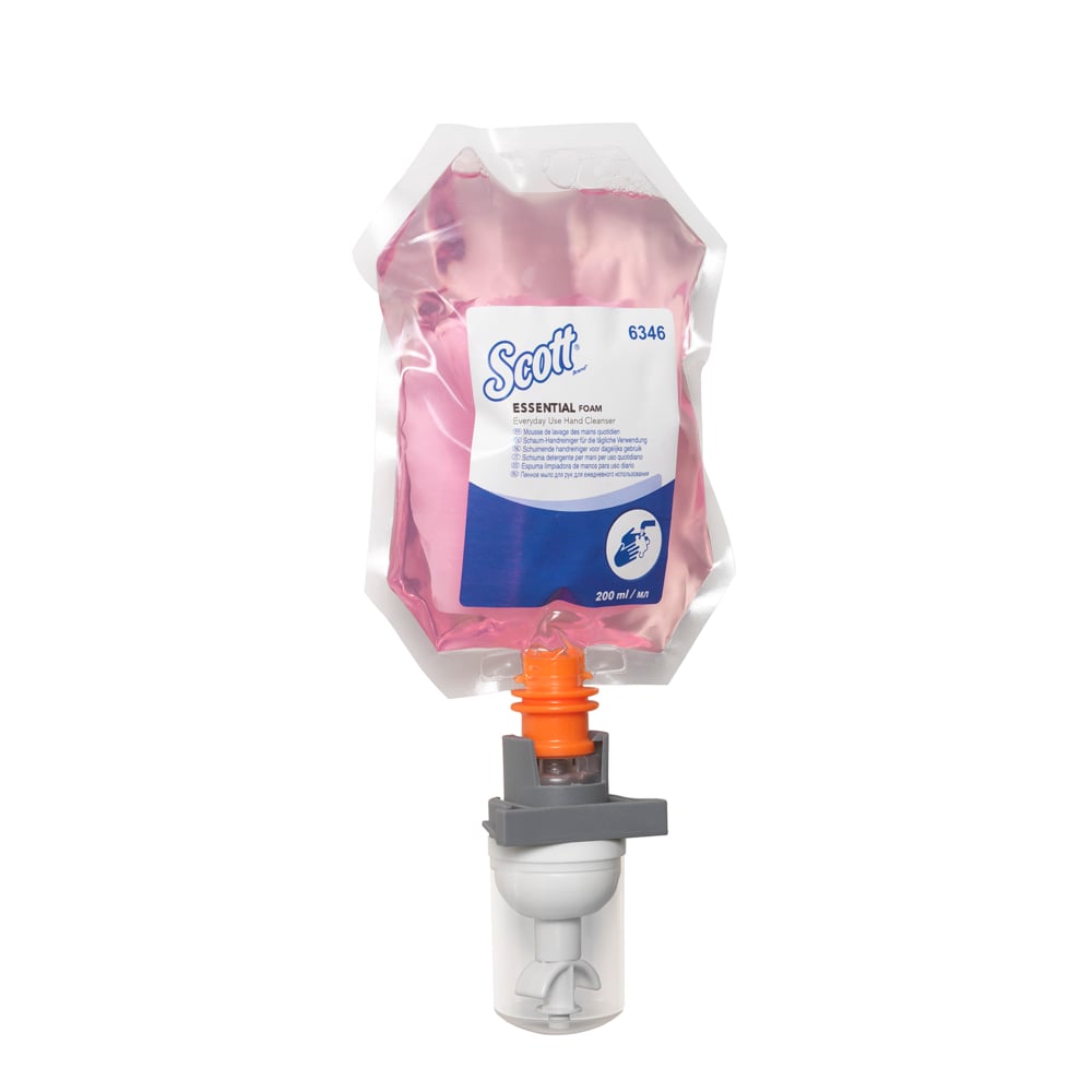 A sealed pink Scott® ESSENTIAL™ foam soap cartridge (200ml) from Kimberly-Clark GmbH, for daily use in commercial dispensers; 12 refill bags per carton.