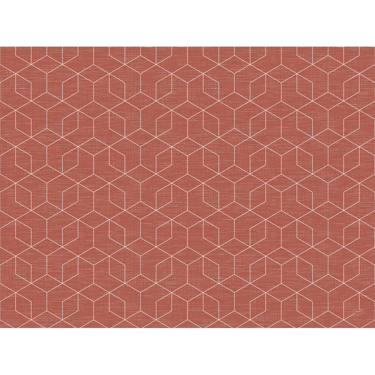 Ein geometrisches weißes Linienmuster aus ineinandergreifenden Würfeln auf einem strukturierten rotbraunen Hintergrund veredelt die Bio-Dunicel-Tischsets 30 x 40 cm der Duni GmbH - eine Kombination aus stilvoller Eleganz und nachhaltigem Design.