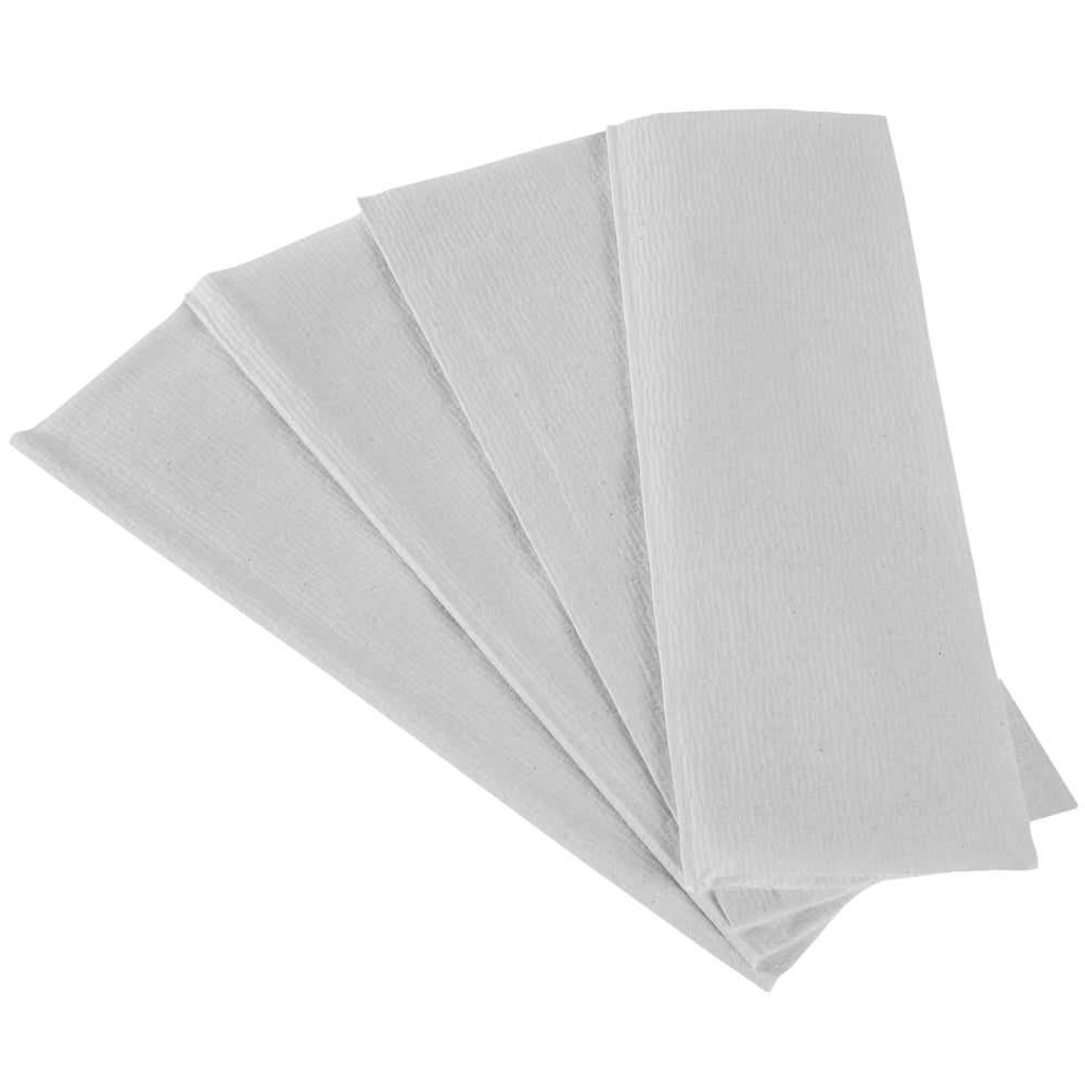 Five white, unused Kleenex® folded hand towels by Kimberly-Clark GmbH are arranged in a fan shape. The large pack contains 15 packs with 124 sheets each - ideal for daily needs.