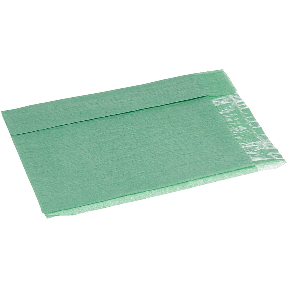 A pack of Kleenex® medical rolls in green from Kimberly-Clark GmbH, delivered as 4 dispenser boxes with 100 sheets each - ideal for medical facilities or for use with a dispenser box.