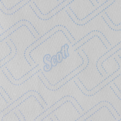 The close-up of a Scott® Control™ towel - roll / white from Kimberly-Clark GmbH shows the blue geometric dots, the "Scott" logo and the texture of the white paper towel, highlighting its hygienic effectiveness in hand drying.