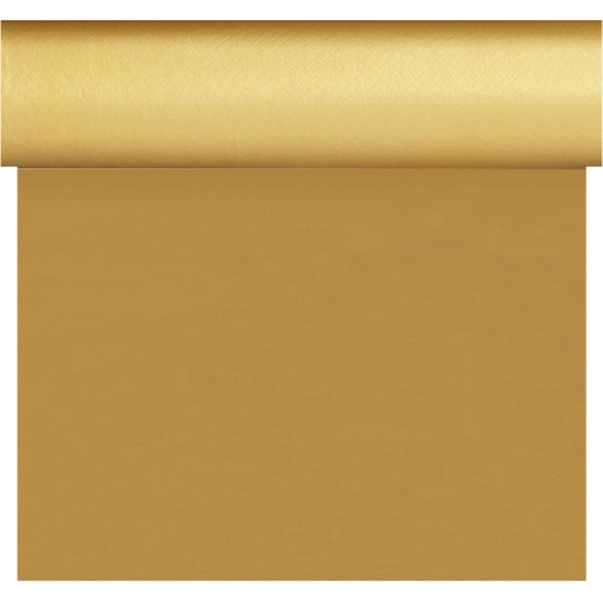 Eine Rolle goldfarbenes Geschenkpapier wird teilweise abgerollt und spiegelt das glatte, glänzende Aussehen und die gleichmäßige Textur der Dunisilk Tete a Tete 0,4x24m gold Tischdecke der Duni GmbH wider.