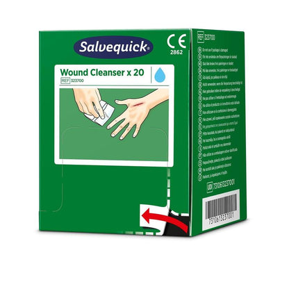 A green box with Salvequick savett wound cleaner (0.9% NaCl, sterile) 20 pieces from Orkla Wound Care AB, featuring an illustration of hands cleaning a wound, and visible product details and barcode on the packaging.