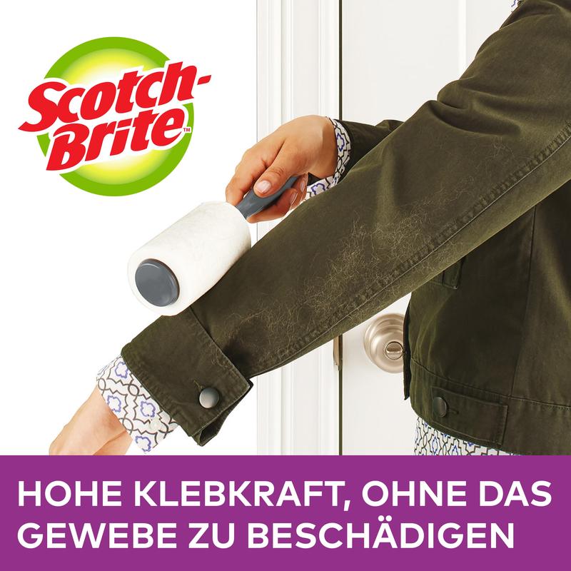 A person uses the Scotch-Brite™ Everyday Clean replacement lint roller (30 sheets, 1 piece) from 3M Deutschland GmbH on the sleeve of a dark green jacket. Below it says: "High adhesive strength without damaging the fabric.