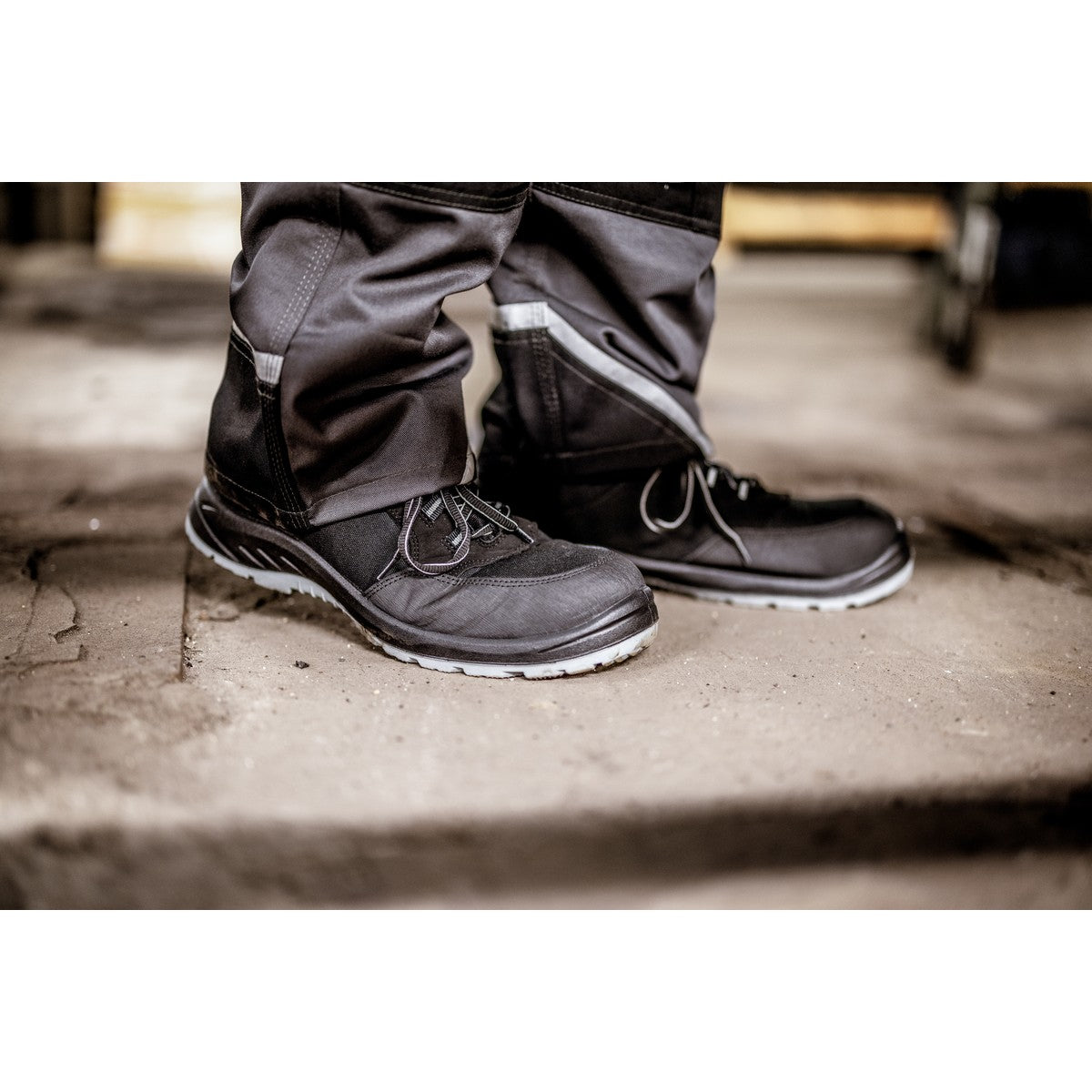 NITRAS SOLID STEP MID, safety boots, mid-height