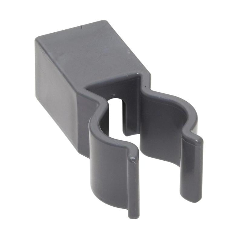 Der TASKI Halter für Sackablage von Diversey Deutschland GmbH & Co. OHG ist eine graue Kunststoffklammer mit rechteckiger Grundfläche und U-förmiger Öffnung, die für die Befestigung an Aluprofil in der Abfallentsorgung konzipiert ist und über sanfte Rundungen zum Halten zylindrischer Gegenstände verfügt.