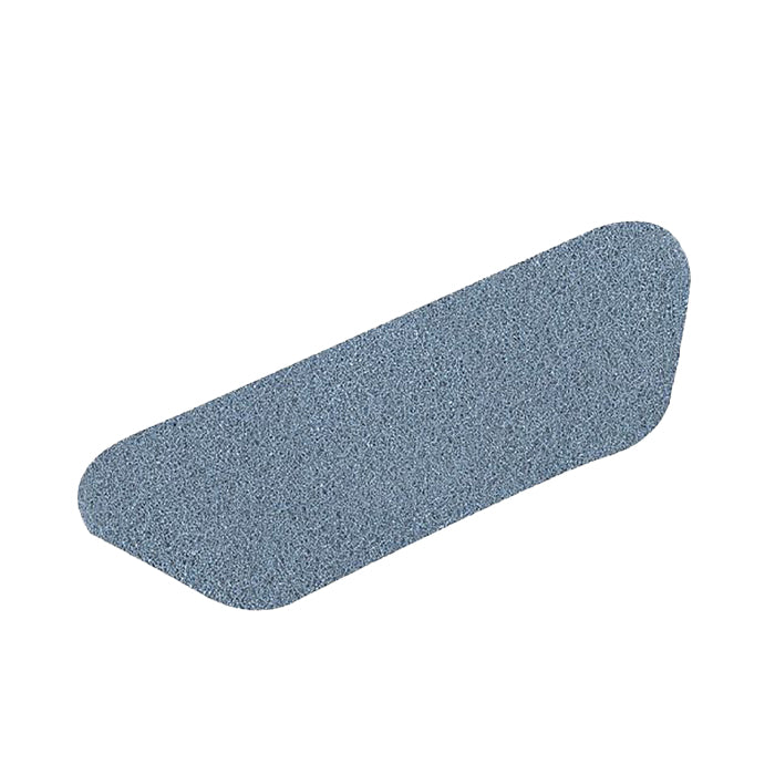 The Twister HT S-Pad Blue (45x15 cm, 2 pcs) from Diversey Deutschland GmbH & Co. OHG is ideal for routine cleaning of uncoated floors in high-traffic areas - for cleaning performance without chemicals.