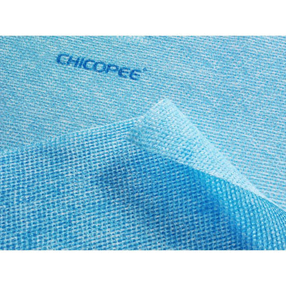 A close-up of two overlapping blue Suma Lavette Medium kitchen hygiene cloths from Diversey Deutschland GmbH & Co. OHG, ideal for cleaning, disinfection, and germ stop in any kitchen.