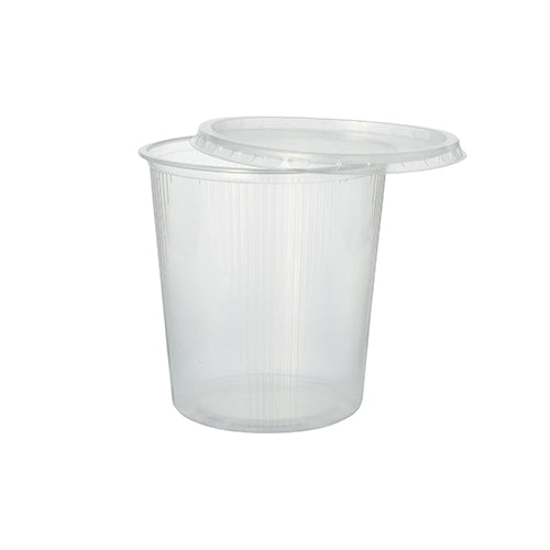 A transparent Starpak 100 packaging cup made of round PP with a transparent lid from the Starpak brand stands empty against a white background.