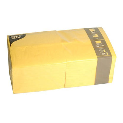 The image shows a package wrapped in plastic PAPSTAR 250 napkins, 3-ply, 1/8-fold PAPSTAR GmbH. The label on the right side features symbols and numbers that likely indicate details such as the size (33 x 33 cm) or the quantity.