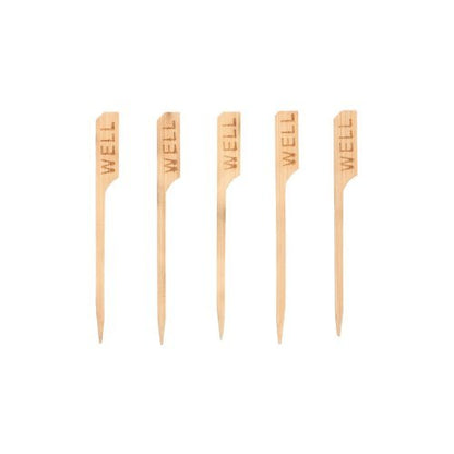 Five PAPSTAR 250 steak markers 9 cm from PAPSTAR GmbH, each engraved with "WELL", are arranged in a row, ideal for restaurants to clearly mark well-done steaks.