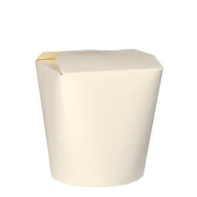 The 50 pasta boxes from PAPSTAR GmbH, white cardboard, are sturdy, upright-standing take-away containers made of white paper with a folded lid - ideal for transporting food in the catering industry or as practical pasta boxes.