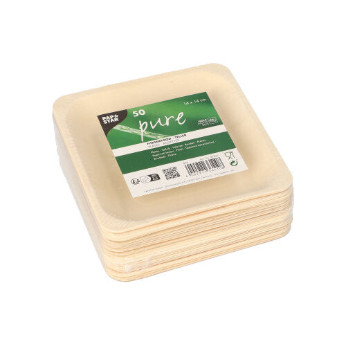 A stack of 50 square, light PAPSTAR wooden finger food trays "pure" with rounded edges. The top tray bears a green-white label with product information, including "pure" and "freshwood tray." Brand: PAPSTAR GmbH.