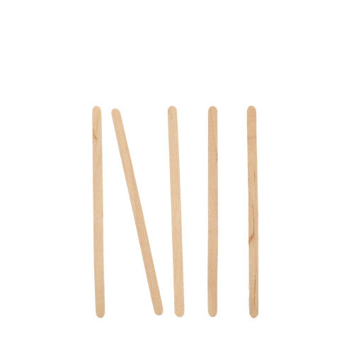 Fünf PAPSTAR 1000 Rührstäbchen aus Holz „pure“ (11 cm x 5 mm) von PAPSTAR GmbH stehen vertikal auf weißem Hintergrund, der zweite Stab nach rechts gebogen – umweltfreundlich und stilvoll in der Faltschachtel (1000 Stück).