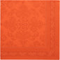 Die PAPSTAR 50 Servietten "ROYAL Collection" 1/4-Falz, 40 x 40 cm in nektarine, mit geprägtem Blumenmuster und dekorativem Rand - ideal, um Ihrem gedeckten Tisch Eleganz zu verleihen.