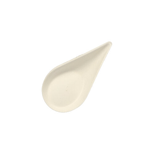 The PAPSTAR 50 finger food plate made of white sugarcane from PAPSTAR GmbH is small, cream-colored and drop-shaped with a flat recess - ideal for eco-friendly serving of snacks.