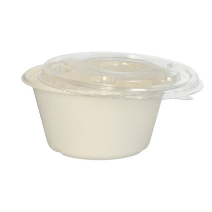 The PAPSTAR 25 sugarcane bowls "pure", Ø 17 cm from PAPSTAR GmbH, biodegradable, are securely closed with a clear plastic lid and are presented against a white background.