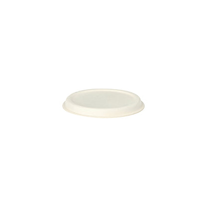 The PAPSTAR 50 lids for sugarcane dressing bowls "pure" white from PAPSTAR GmbH is a simple, round, white disposable lid made of eco-friendly, biodegradable sugarcane, depicted against a white background.