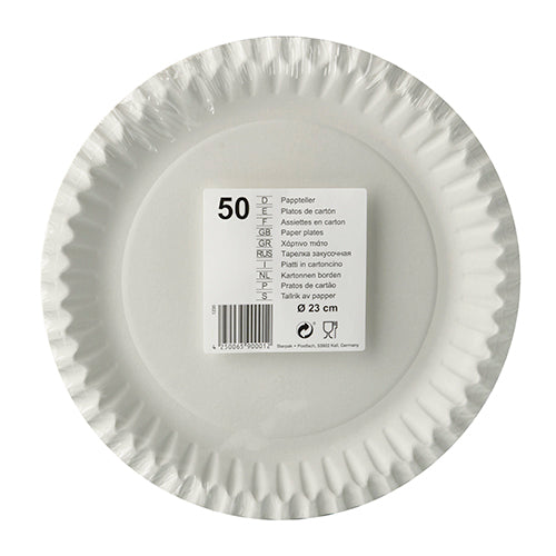 A stack of round paper plates of the type Starpak 50 plates, cardboard with a diameter of 23 cm, viewed from above, with a central label showing product information, quantity, and barcode – perfect for parties and events.