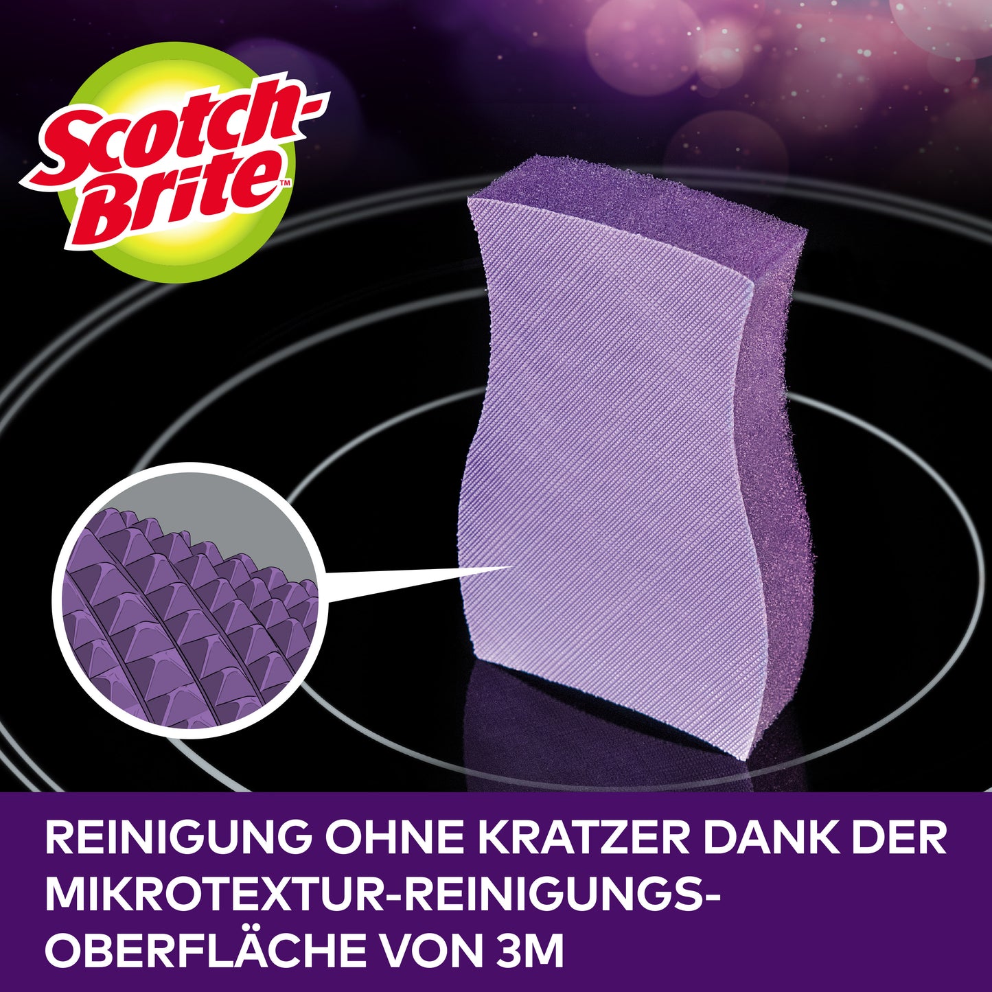 Ein Scotch-Brite™ Glaskeramik-Reinigungsschwamm von 3M Deutschland GmbH (Packung mit 3 Stück) wird gezeigt. Ein Nahaufnahme-Inset hebt die Mikrotextur hervor, die laut deutschem Text eine kratzfreie Reinigung ermöglicht.