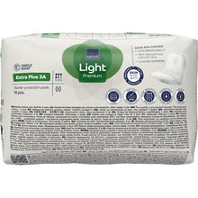 Eine Packung ABENA Light Extra Plus 3A, Premium Inkontinenzeinlagen (10 Stück) von Abena Re-Seller GmbH. Die überwiegend weiße Verpackung hat grüne und graue Akzente mit Produktangaben, Eigenschaften und Anwendungshinweisen.