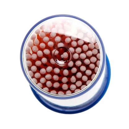 A top view of the transparent plastic container shows the AMPri MED-COMFORT disposable micro applicators dental supplies, ideal for precise work. These micro applicators have white tips and red pins, with the blue base visible through the transparent cover – a perfect addition to your dental supplies. This box contains 400 pieces and is provided by AMPri Handelsgesellschaft mbH.