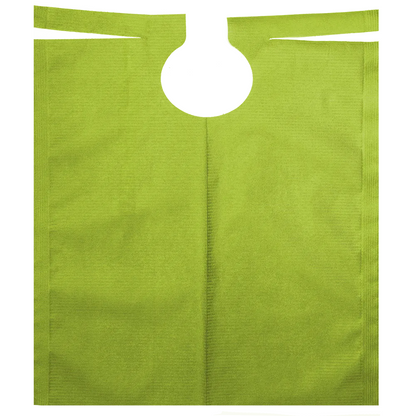 The AMPri patient gown with PE coating, measuring 500 x 600 mm and available in various colors, is a non-woven apron from AMPri Handelsgesellschaft mbH. With its rounded neckline and two horizontal ties at the top end, it is ideal for dental treatments. Each roll contains 80 pieces.