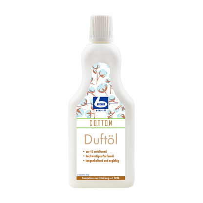 Eine Flasche Weichspüler Dr. Becher Duftöl mit Etiketten in Blau und Grün, die Eigenschaften wie „Wollsicher“ und „lang anhaltendes Parfüm“ hervorheben. Die Verpackung ist weiß.