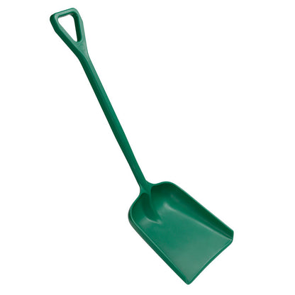 Die SCHAUFEL, GROß, EINTEILIG von Haug Bürsten KG ist eine grüne PP-Kunststoffschaufel (400x340x1110mm) mit D-förmigem Griff und breiter Schaufel - ideal für die Gartenarbeit. Hergestellt aus strapazierfähigem Material. Isoliert auf weißem Hintergrund.