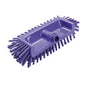Der ECKENSCHRUBBER ø0,50MM MITTEL von Haug Bürsten KG (320x125x40-50mm) ist ein violetter eckiger Schrubber mit festen Kantenborsten und zentralem Gewindeloch - ideal zur Reinigung schwer erreichbarer Ecken. Foto vor weißem Hintergrund.