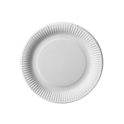 Against a white background, a simple, slightly corrugated, round, white PAPSTAR cardboard plate made of FSC-certified material is presented.