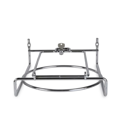 Das Dr. Schumacher DESCO WIPES HALTERUNGEN KLEIN der Dr. Schumacher GmbH ist ein Metalldrahtgestell mit aufrechten Stützen, ideal für die hygienische Aufbewahrung und den Transport von Artikeln wie Desinfektionstüchern für den einfachen Zugriff unterwegs.