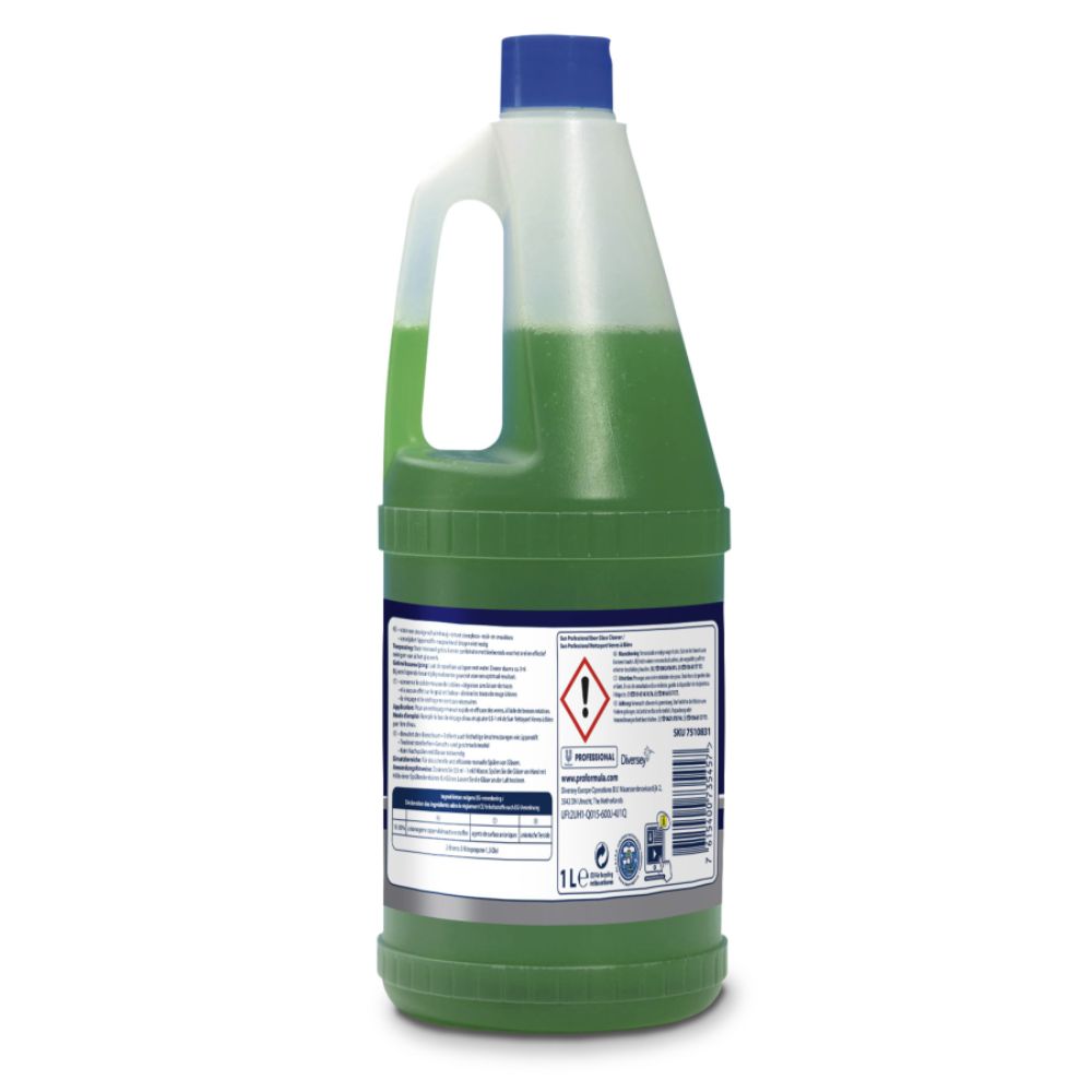 A green plastic bottle with a handle and blue closure contains SUN Professional beer glass cleaner from Diversey Deutschland, labeled with text, barcode, and hazard warning. It is odorless and tasteless and has a 1-liter fill level mark.