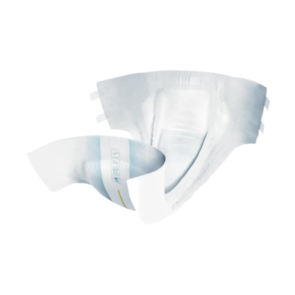 Abgebildet ist eine weiße Inkontinenzunterlage, TENA Slip Plus Inkontinenzvorlage mit Hüftbund, für Erwachsene. Die Unterlage hat eine anatomische Form für eine bessere Passform und seitliche Klebestreifen. Sie bietet Dreifachschutz mit Markierungen und einem Nässeindikator auf der Außenseite. Der Hintergrund ist schlicht und weiß.