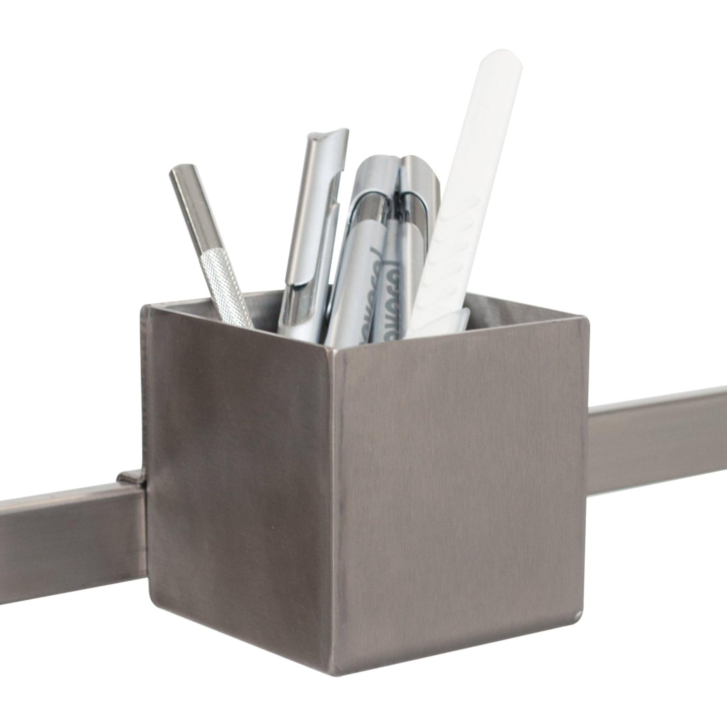 The Novocal utensil box made of stainless steel (80 x 8 mm) provides space for pens and cutters and can be securely attached to the Euro rail.