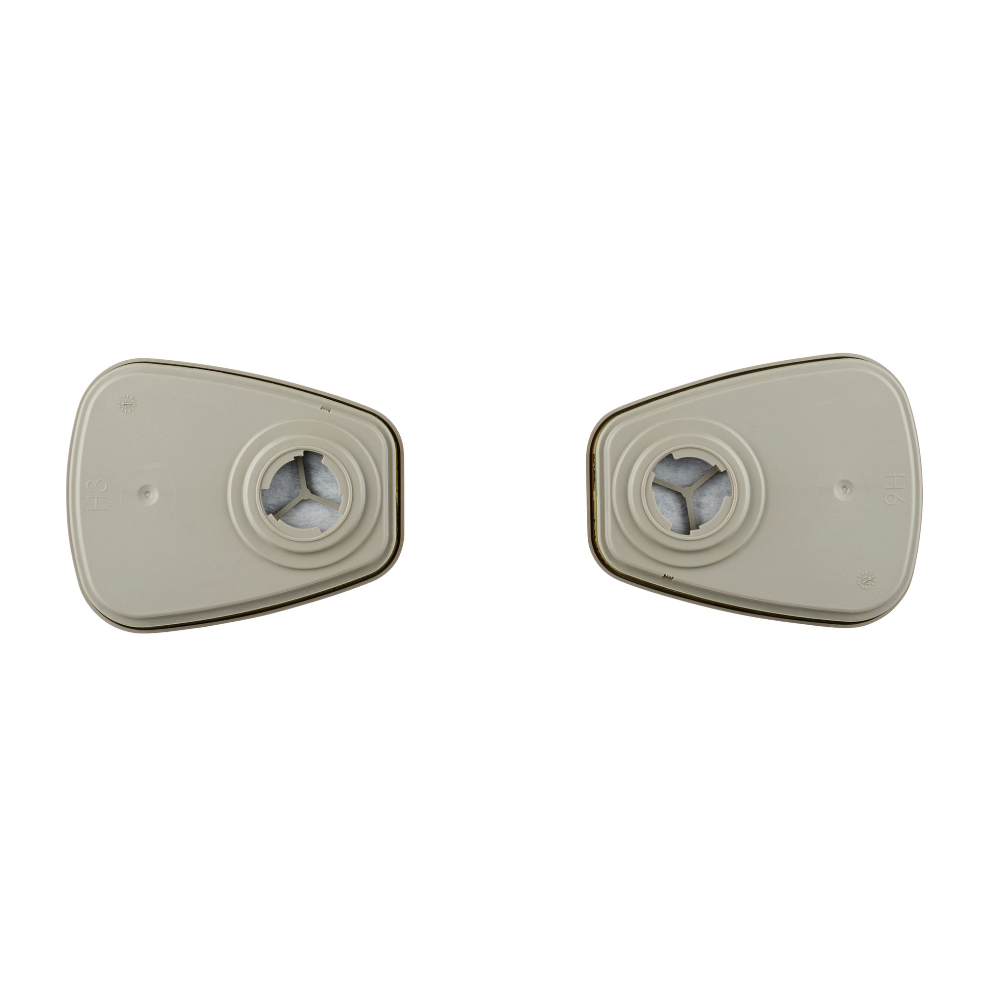 Abgebildet sind zwei identische 3M™ Filterpatronen 6059 ABEK1 der 3M Deutschland GmbH mit einer zentralen kreisrunden Öffnung mit sichtbarem Filtermaterial, die vor einem weißen Hintergrund nach vorne zeigen. Packung: 1 Paar (1 Stück).